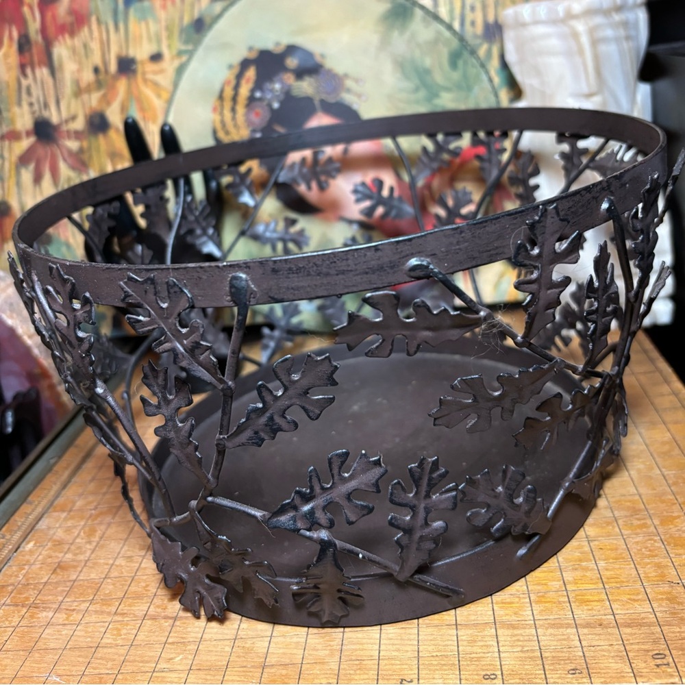 Large Metal Basket w Oak Leaves Branches Rustic 10.75”Dx5.75”H Philippines - Picture 3 of 11